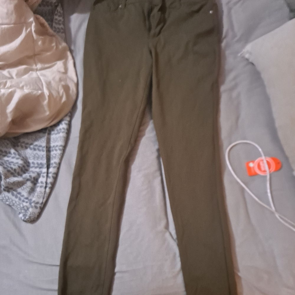 Olive colored jeggings size medium
